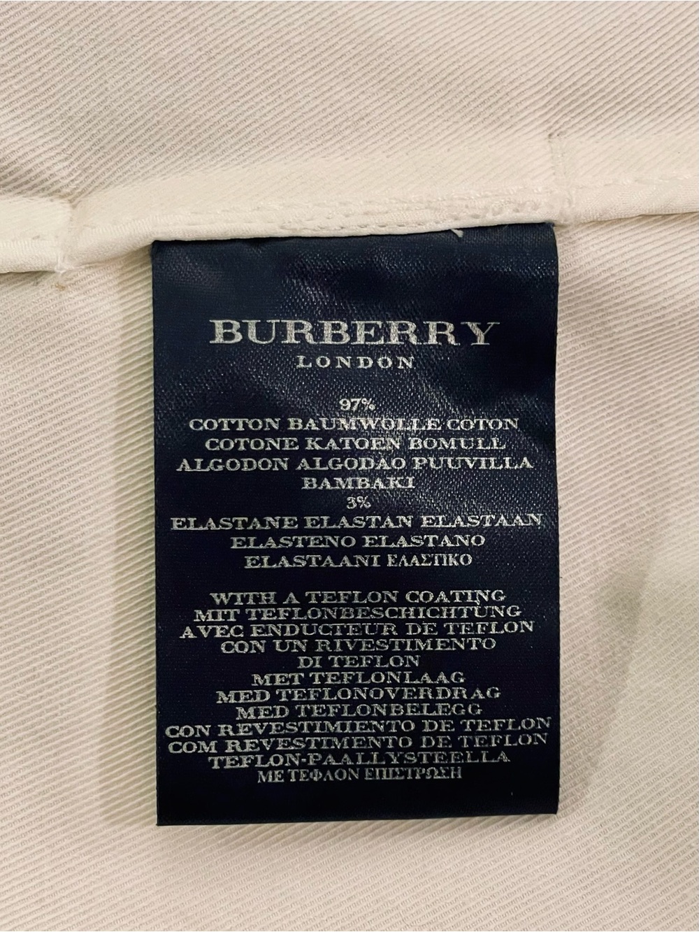 Burberry Women's Cream Double-Breasted Trench Coat with Signature Check Lining - Picture 4 of 7